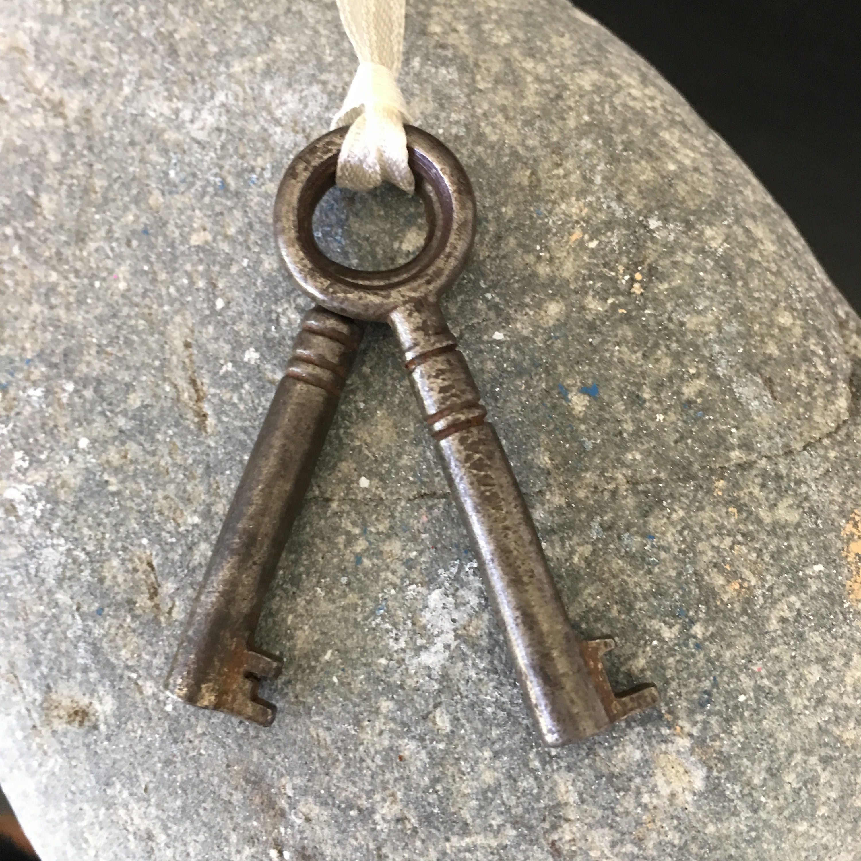 Antique Skeleton Keys Old Vintage Metal Keys Decorative Set