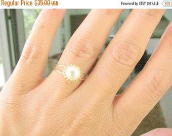 SALE - Pearl ring - Pearl gold ring - 14k Gold filled ring - Vintage pearl ring - Bridal jewelry, Mother's day gift