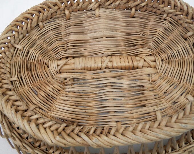 Antique French Oval Woven Wicker Willow Fruit / Bread Basket / Bowl French Country Decor, Rustic Cottage Primitive Retro Interior,