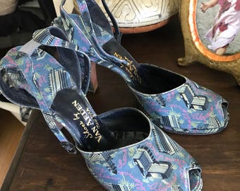 Vintage 1940s Novelty Print Pumps / Vintage 40s Peep Toe Shoes / Amazing 40s Heels Size 6