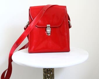 1960s red patent purse // 1960s red purse // vintage purse