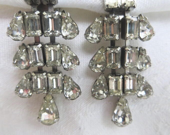 Rhinestone Earrings, Vintage Chandelier Earrings, Clip On, Clear Stones, Drop Earrings, Bride Wedding Formal
