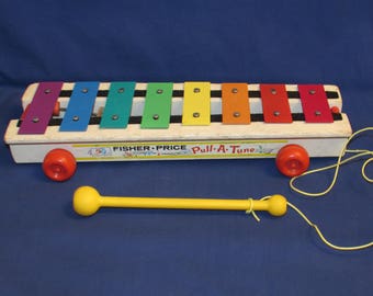 FISHER PRICE XYLOPHONE Musical Pull Toy 1978