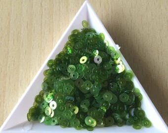 Dark chartreuse iridescent 4 mm sequin in bulk