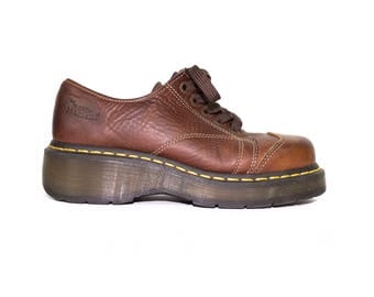 DR MARTENS brown leather shoes - 6 uk / 7 us mens / 8 us womens / 39 eu