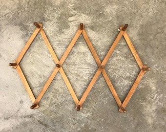 Vintage Wooden Peg Rack
