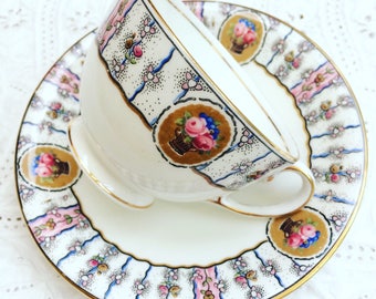Aynsley bone china teacup and saucer - Circa 1930's