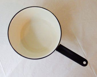 Vinage Enameled Pot, White with Black Trim