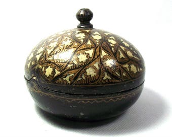 Vintage Round Kashmiri Papier Mache Trinket Box, Black and Gold Paper Mache Box, Black Kashmir Box, Boho Decor, Christmas Gift for the Home