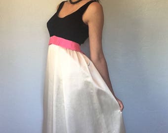 Vintage 1960s Velvet and Taffeta Dress with Pink Bow Size Small