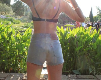 Levi's 501 short. W28 size S perfect condition. Denim short mom high waist Levis 501 vintage clothing.