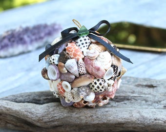 Shell Christmas Ornament - Hawaiian Seashell Decor - Mele Kalikimaka Shell Ornament - Seashell Ornament from Hawaii - Christmas Decor