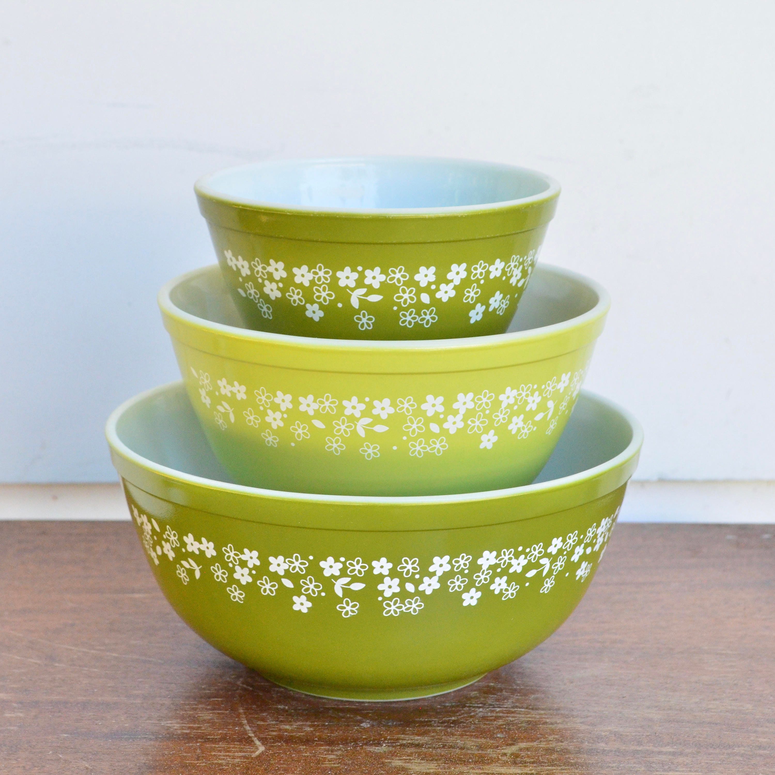 Pyrex Spring Blossom Green Mixing Bowl Set Three 3 Crazy