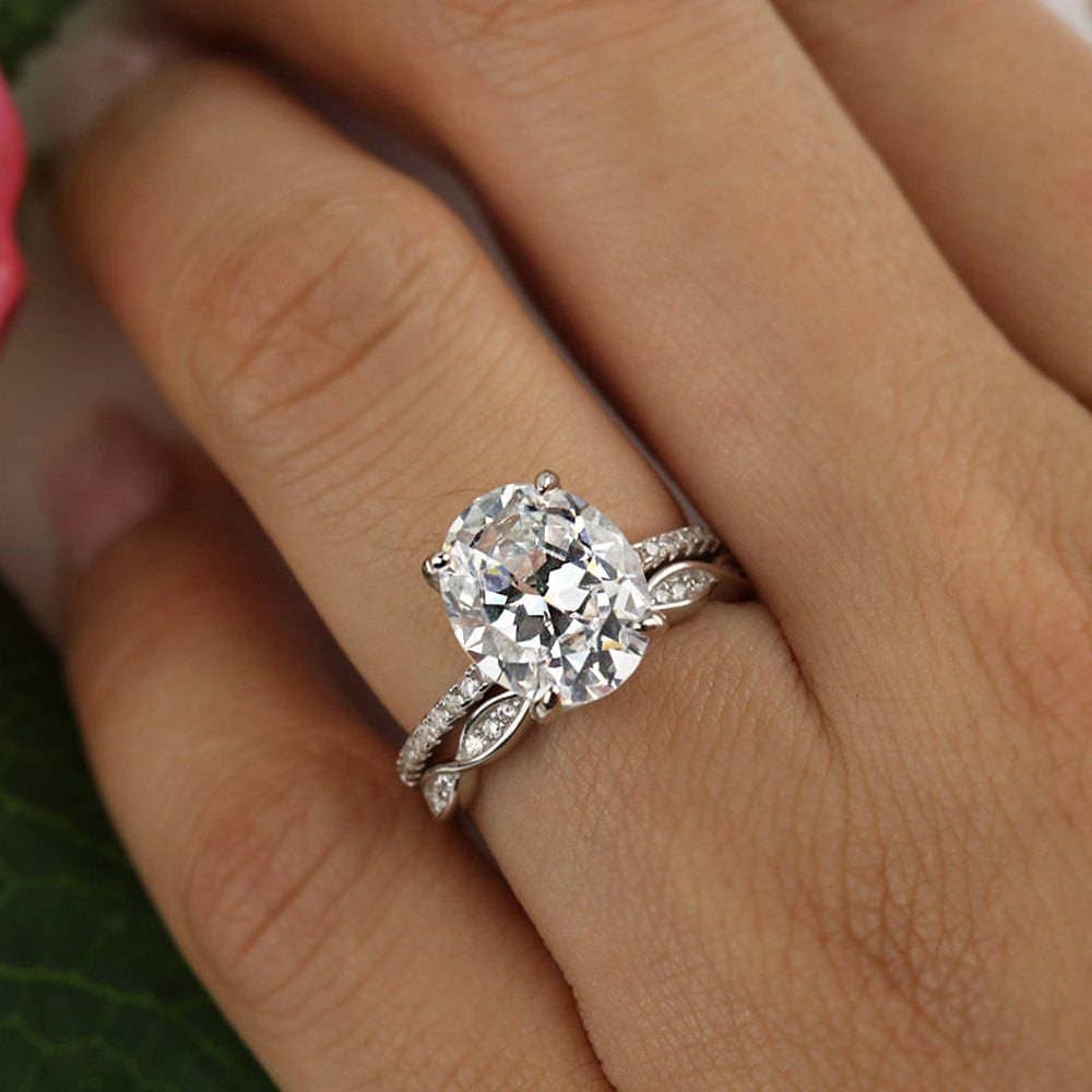 Size 9 4.25 ctw Oval Wedding Set Solitaire Engagement Ring