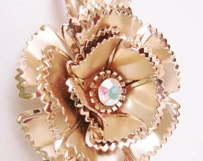 Large Vintage Goldtone Metallic Aurora Borealis Rhinestone Brooch Layered Dimensional 1960s Jewelry Jewellery