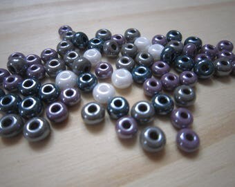 Set of 10 g of glass beads - gray, white, purple