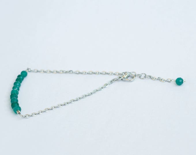 Emerald green bracelet / Green agate bracelet / Emerald colored jewelry / 4mm beads / Adjustable