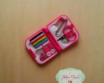 kit de couture pour le voyage