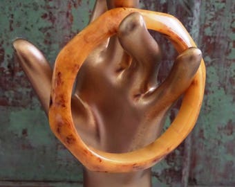 BAKELITE BRACELET • Vintage Bracelet • Marbled Butterscotch Bakelite • Octagon Bangle Bracelet • Vintage Bakelite • TheWhiskeredKitten