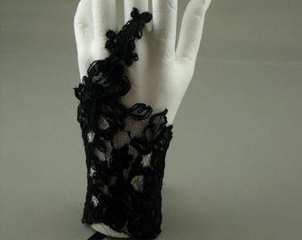 Severed Hand Necklace Beige