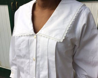 Vintage 80s Crisp White Pleated Cotton Blouse w/ Sailor Collar | S/M