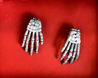 Skeleton Hand Hair Clip