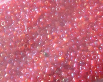 Bag of seed beads 2.5 mm raspberry