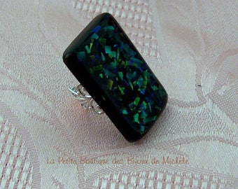 Black resin and dichro-ish rectangular ring