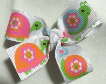 Turtle & snail pinwheel hair bow