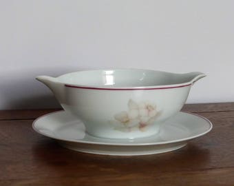 Saucière en porcelaine de Limoges, couleurs pastels, contemporain, motifs floraux / French Limoges porcelaine gravy boat