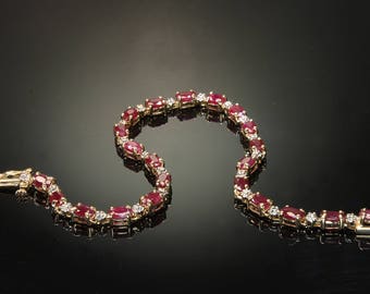 Vintage! 14K Yellow Gold Bracelet with Ruby and Diamonds