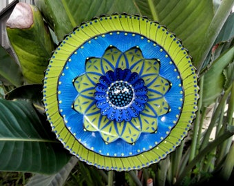 Glass Plate Garden Flower yard art sculpture