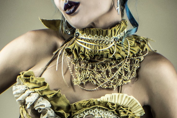 Gold Fancy Circus Collar Gold Fancy Circus Collar