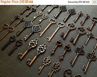 ON SALE 100 Keys to the Kingdom - 100 Antique Copper Skeleton Keys, Wedding Skeleton Keys, Escort Cards, Vintage Key, Old Key, Bulk Skeleton