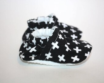 swiss cross black baby shoes black moccasins black cross booties black toddler slippers black baby shoe vegan shoes newborn soft sole shoes
