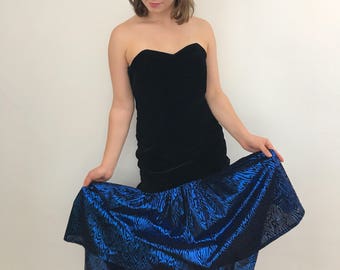 Blue dress velvet in fish Blue dress velvet in fish