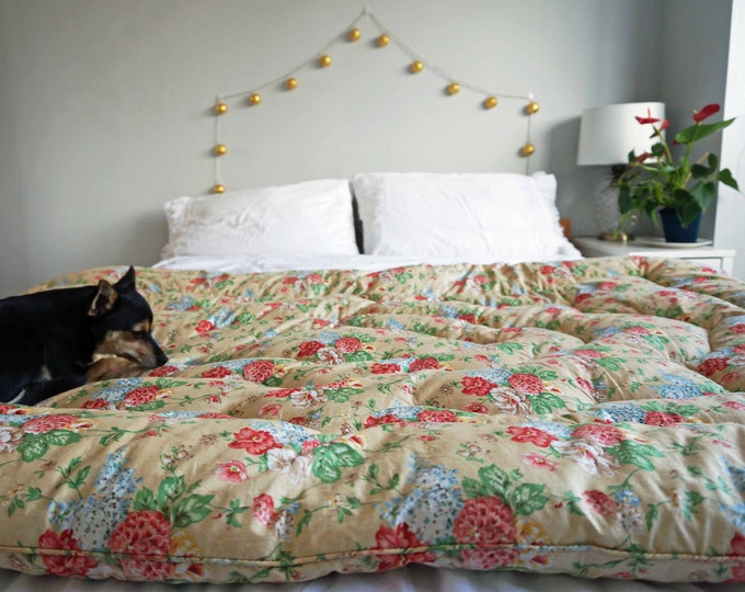 Vintage Eiderdown Quilt, Peony Eiderdown Quilt, 1950s Feather Blanket, 50s Boho Blanket, Boutis, Boho Comforters, Boho Blanket, Floral Quilt
