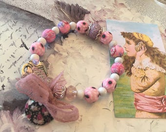 Bracelet romantic soft pastel color beads