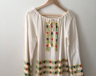 Vtg indian cotton gauze embroidered blouse