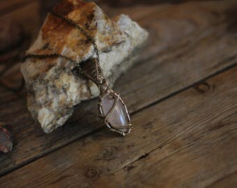 Raw Rose Quartz pendant // Copper Crystal Necklace // Blush Pink Crystal Necklace// Rose Quartz Necklace // crystal necklaces for women