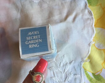 NIB Vintage Avon Secret Garden Ring, 1975