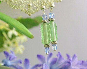 Lamprig * earrings lavender blue/Apple green
