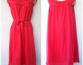 1960s Nightgown. Nylon NIGHTGOWN. Double Chiffon Nightgown. Sheer Nightgown. Short Nightgown. Babydoll Nightgown. 2 Layers. Shortie. M to L