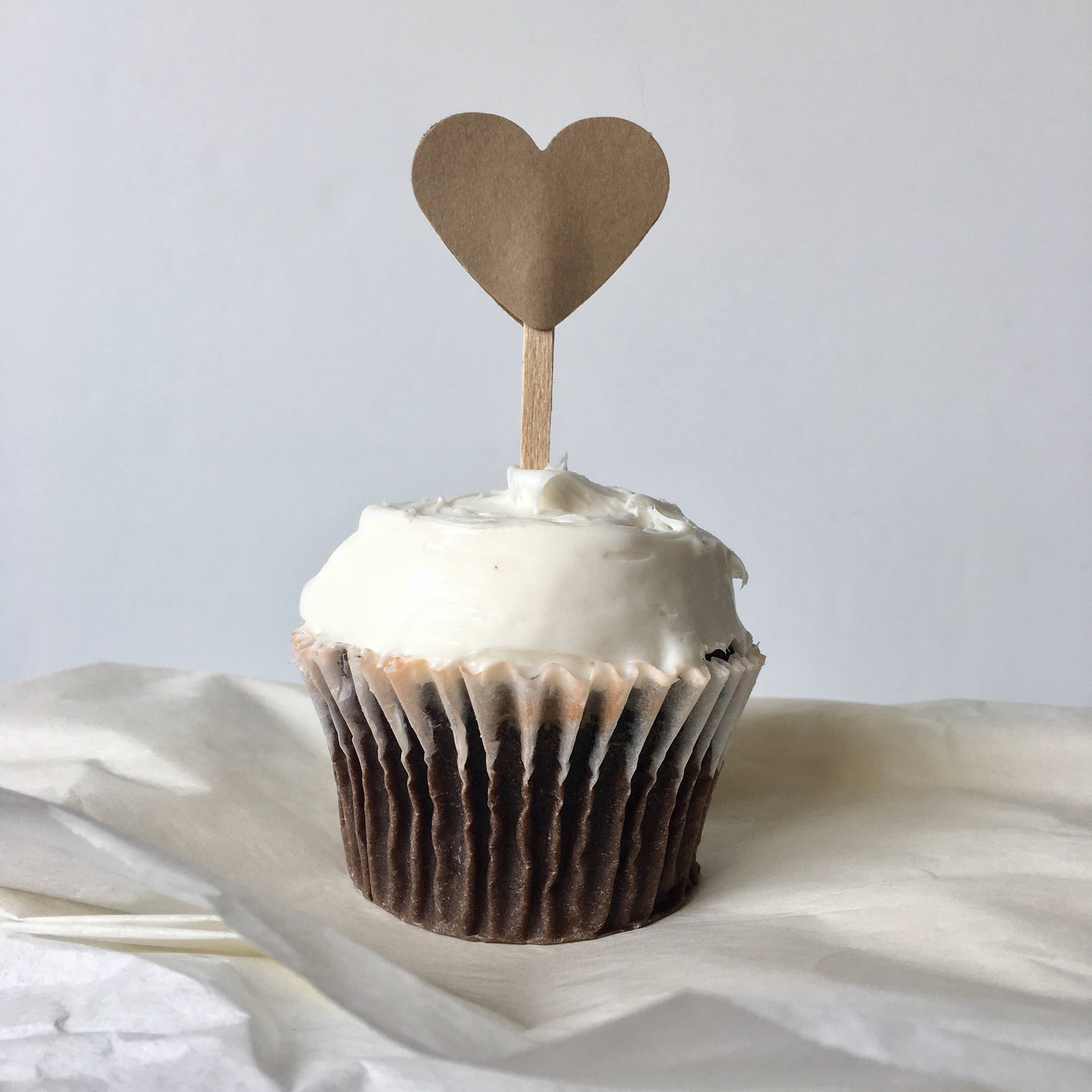 Kraft Paper Heart Cupcake Toppers/Wedding Cake Picks/Rustic