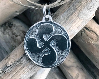 Silver Lauburu Basque Cross Pendant - Colgante de Plata Lauburu - Pendentif Argent Lauburu - Croix Basque LAU023
