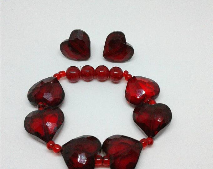 Red Heart Glass Beaded Bracelet and Earring Set, Beadwork, Statements Piece, Women's Gift
