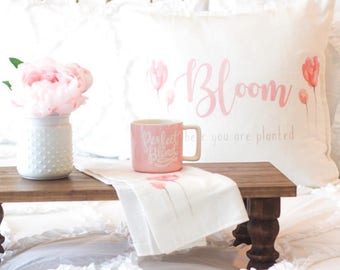 Elie Beaumont Three Piece Silk Pillow Gift Set Light Pink main image 0