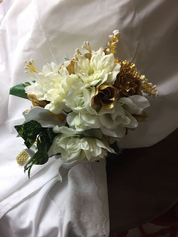 golden anniversary bouquet