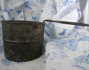 Vintage Tin Flour Sifter 2 Cup Rustic Decorative - Made in USA