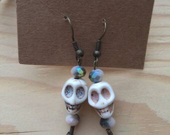 Jewelry - "SKULL CANDY" earrings / boucles d'oreilles / skull beads / perles tête de mort